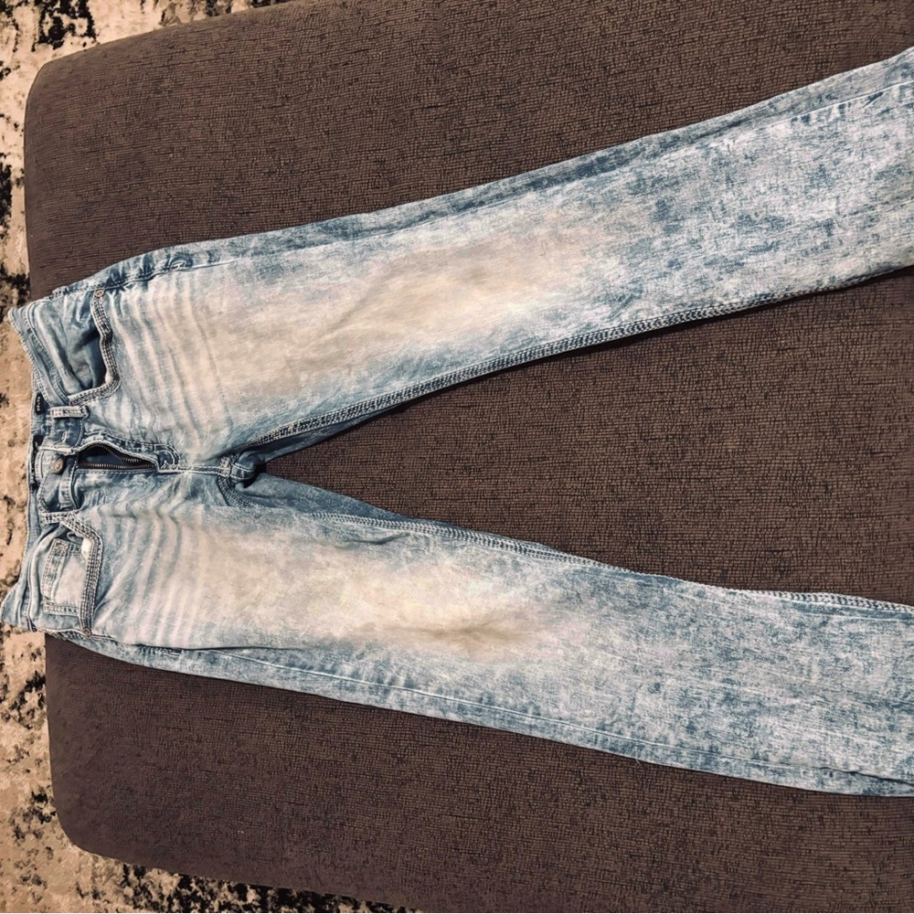 Men’s Buckle Light Jeans